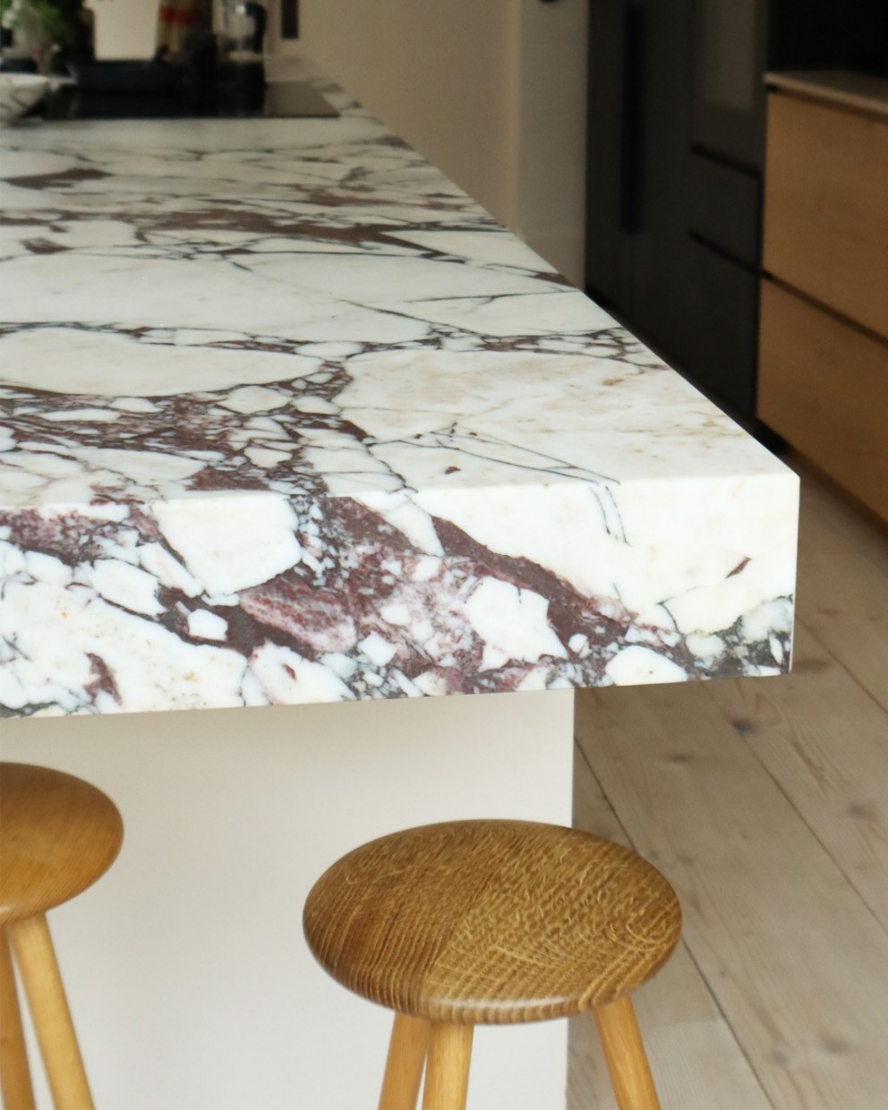 Kohl House | Kitchen island  | Interior Designers